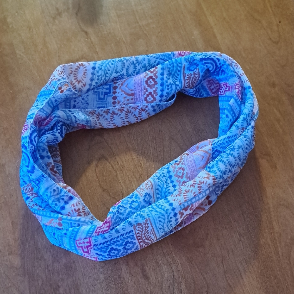 Source Unknown Blue and Pink Patterned Scarf